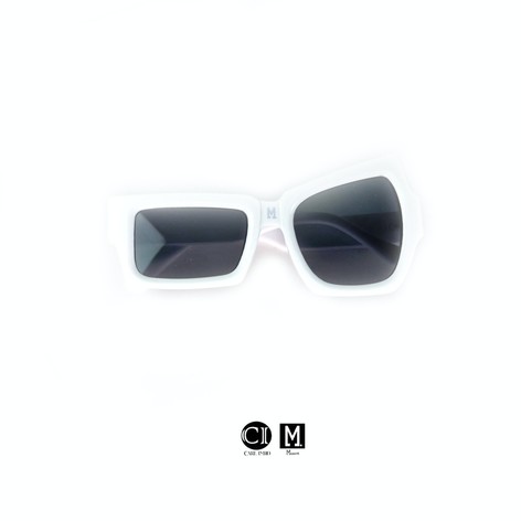 Selling: Monett Manifesto Boltw Sunglasses