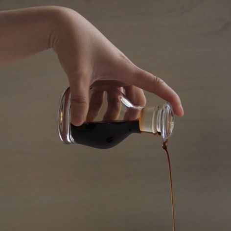 Selling: The First Ground Glass Soy Sauce Bottle
