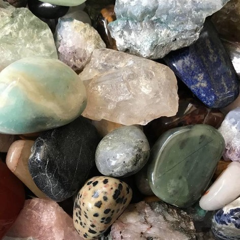 Selling: Wholesale Xl Crystal Mix - Raw And Tumbled- 2Kg