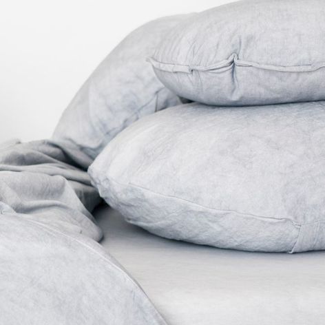 Selling: Decorative Linen Cushion