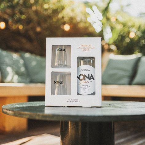 Selling: Giftbox With A Bottle Of Nona June 70Cl + 2 Glasses